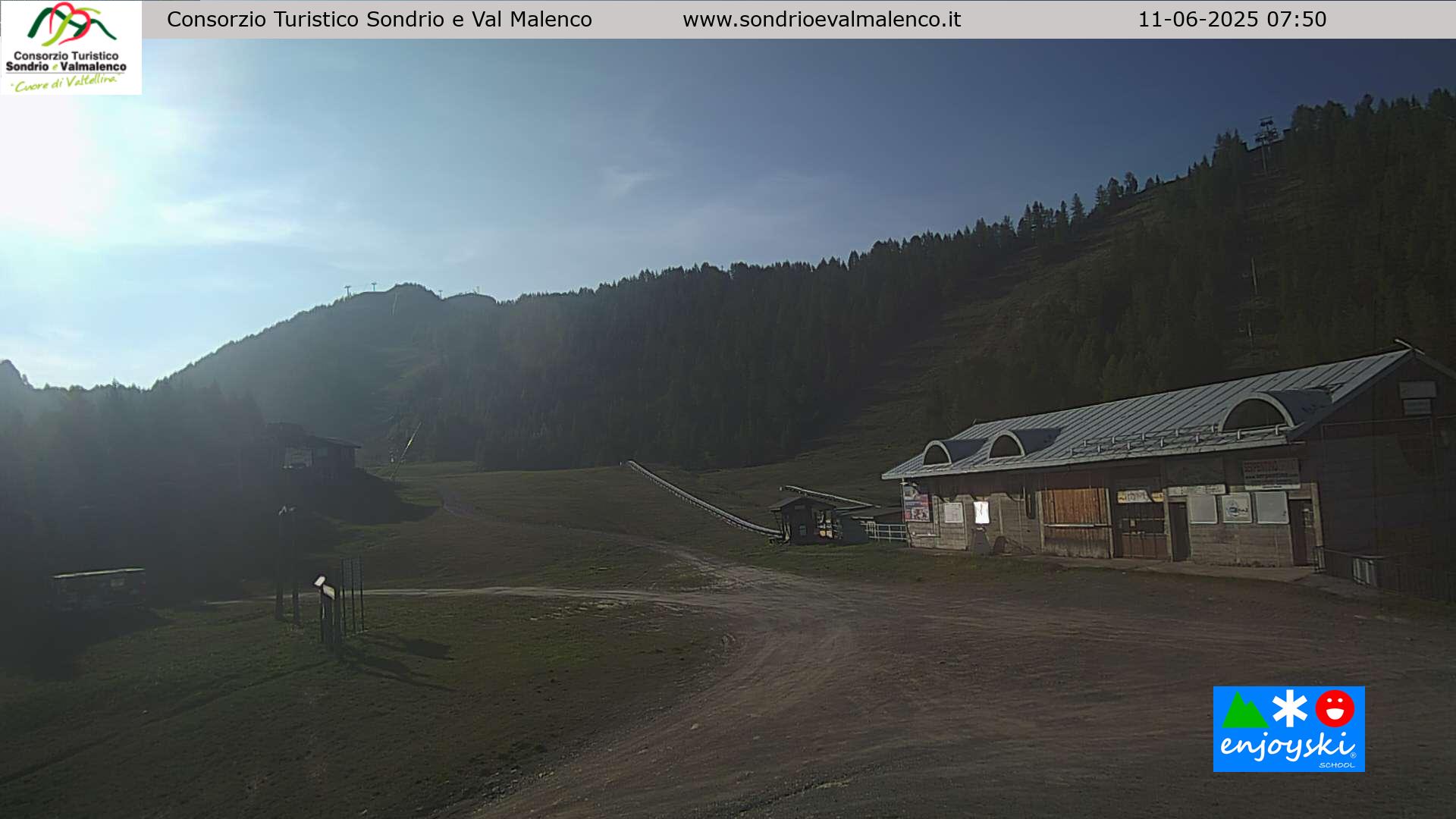 immagine della webcam nei dintorni di Bianzone: webcam Chiesa in Valmalenco