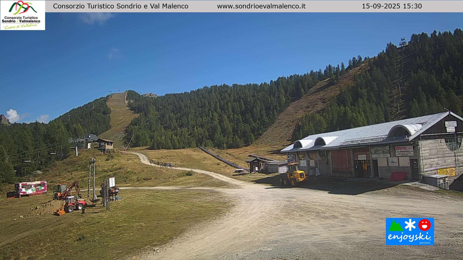 immagine della webcam nei dintorni di Pizzo Bernina: webcam Chiesa in Valmalenco