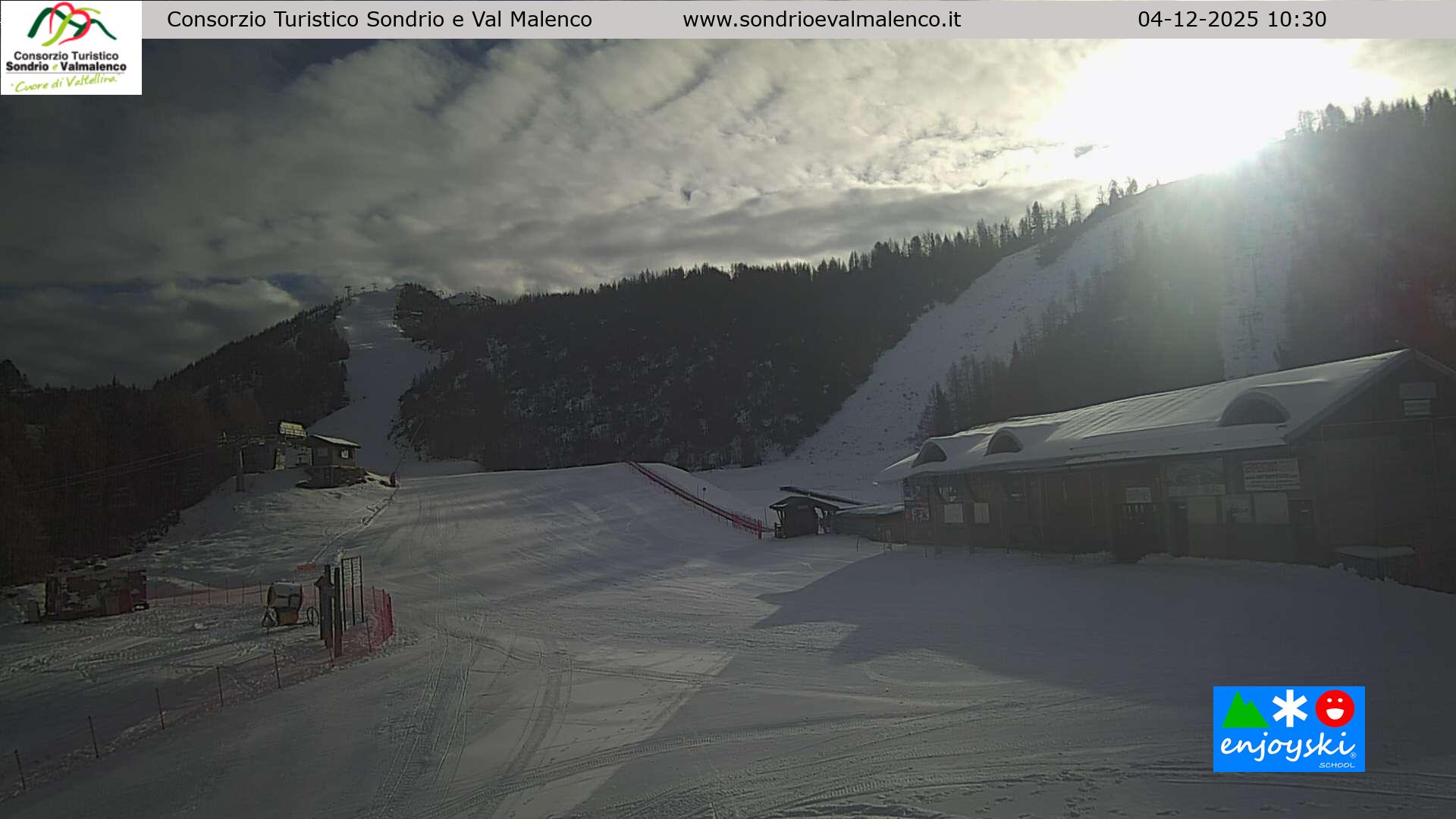 immagine della webcam nei dintorni di Teglio: webcam Chiesa in Valmalenco