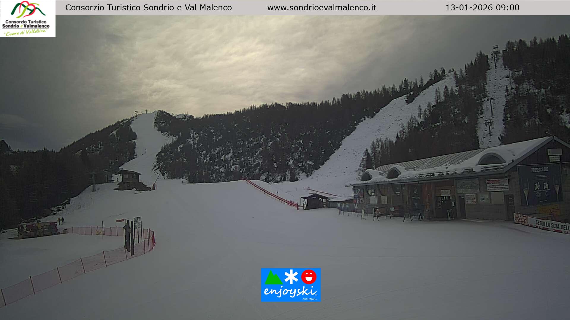 immagine della webcam nei dintorni di Val Masino: webcam Chiesa in Valmalenco