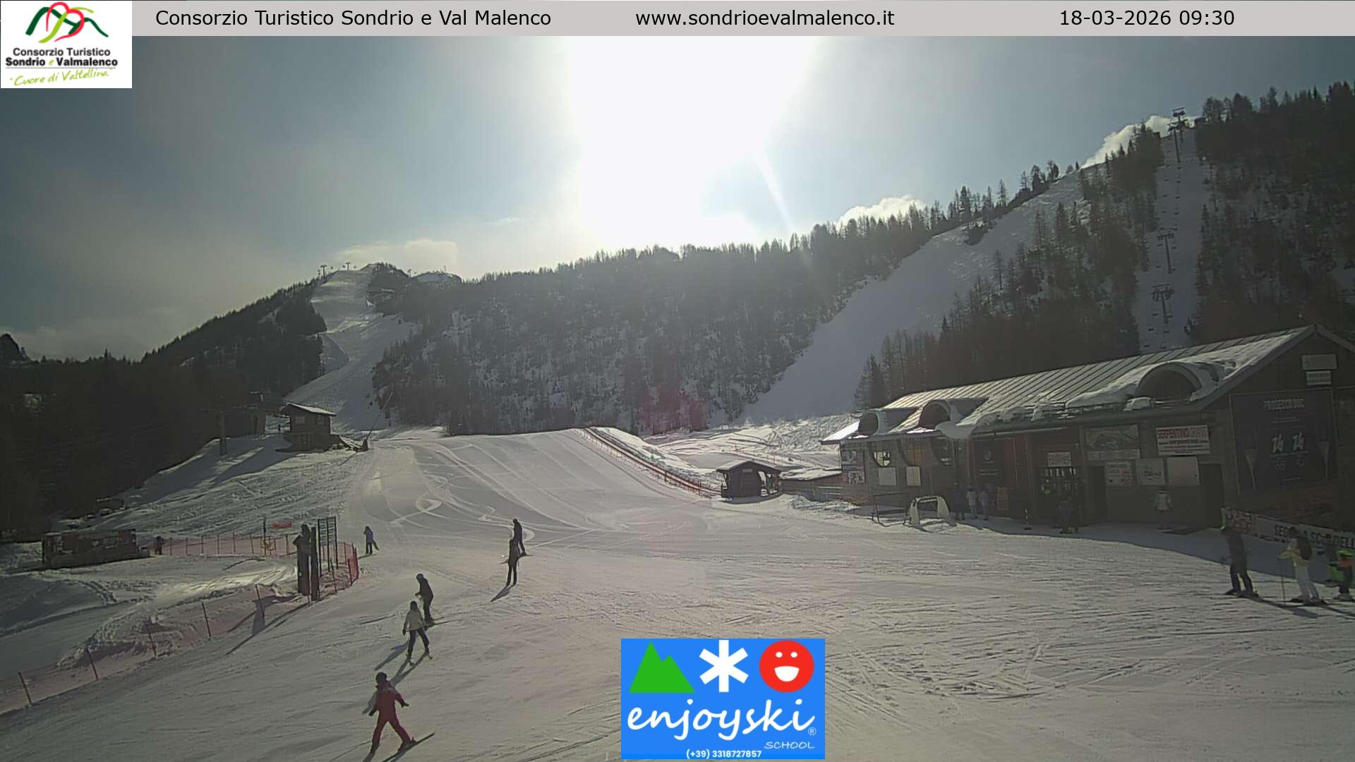 immagine della webcam nei dintorni di Val Masino: webcam Chiesa in Valmalenco