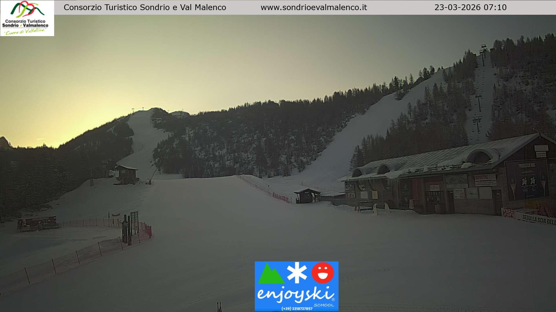 immagine della webcam nei dintorni di Sondrio: webcam Chiesa in Valmalenco