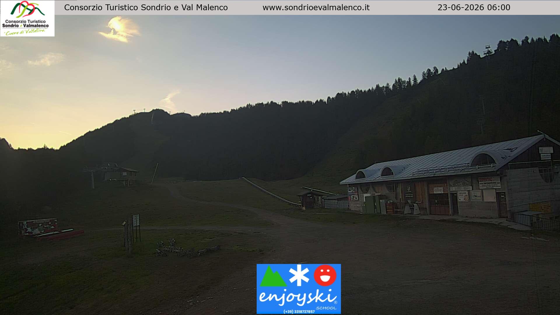 immagine della webcam nei dintorni di Sondrio: webcam Chiesa in Valmalenco