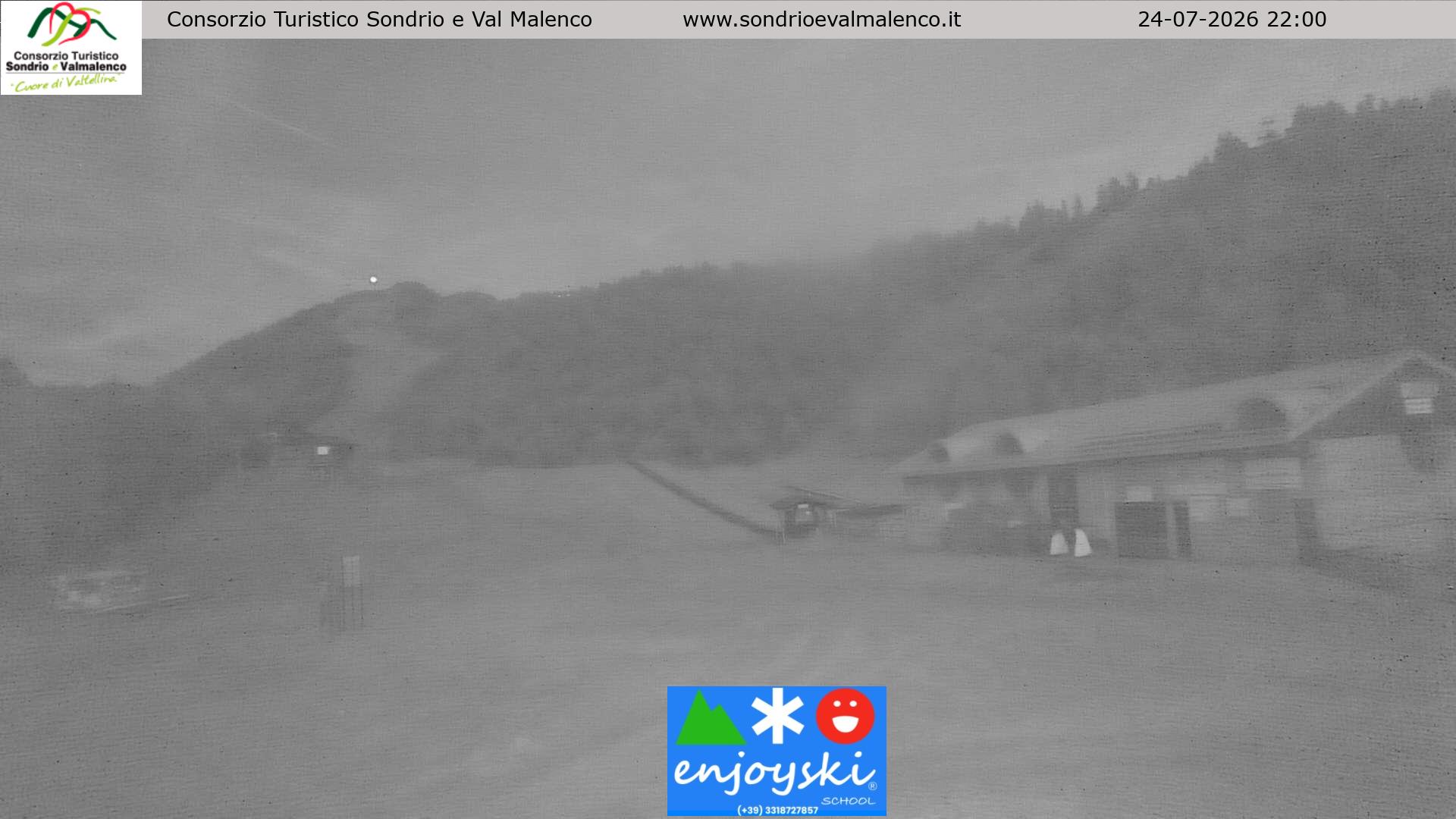 immagine della webcam nei dintorni di Piateda: webcam Chiesa in Valmalenco