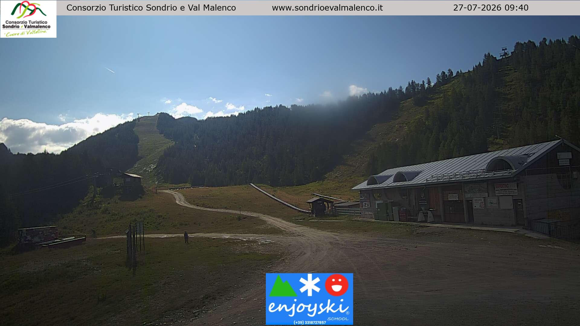 immagine della webcam nei dintorni di Valmasino: webcam Chiesa in Valmalenco